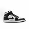 Off White Jordan 1: Authentic Limited Edition Sneakers - Streetwear Icon - Image 2