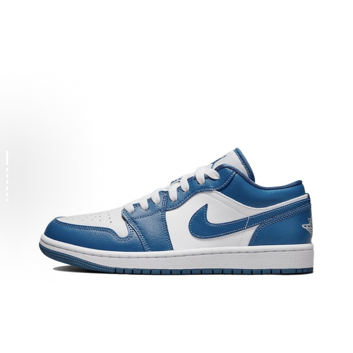 Restock alert: Jordan 1 Low OG retro sneakers. Butter-soft leather touch, original patent gloss. 48h flash sale: 20% off + free laces kit! Military-grade durability & weather-ready. Court-to-street icon.
